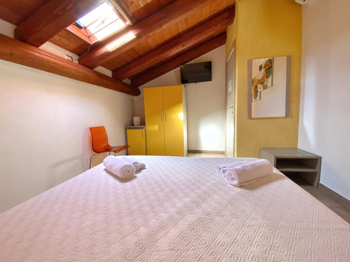 Gioia Guesthouse Cabras Exterior photo