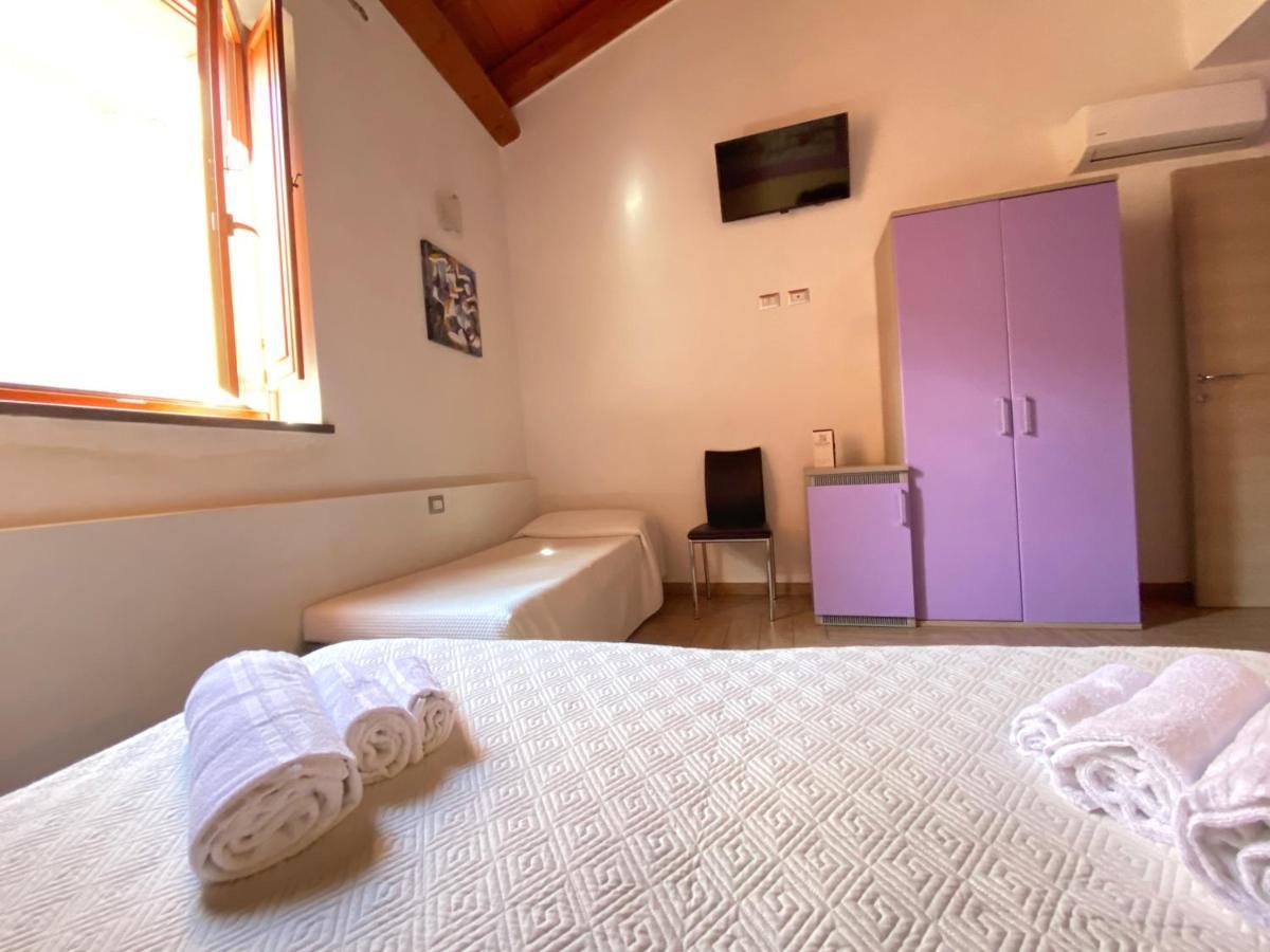 Gioia Guesthouse Cabras Exterior photo