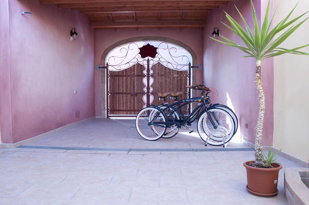 Gioia Guesthouse Cabras Exterior photo